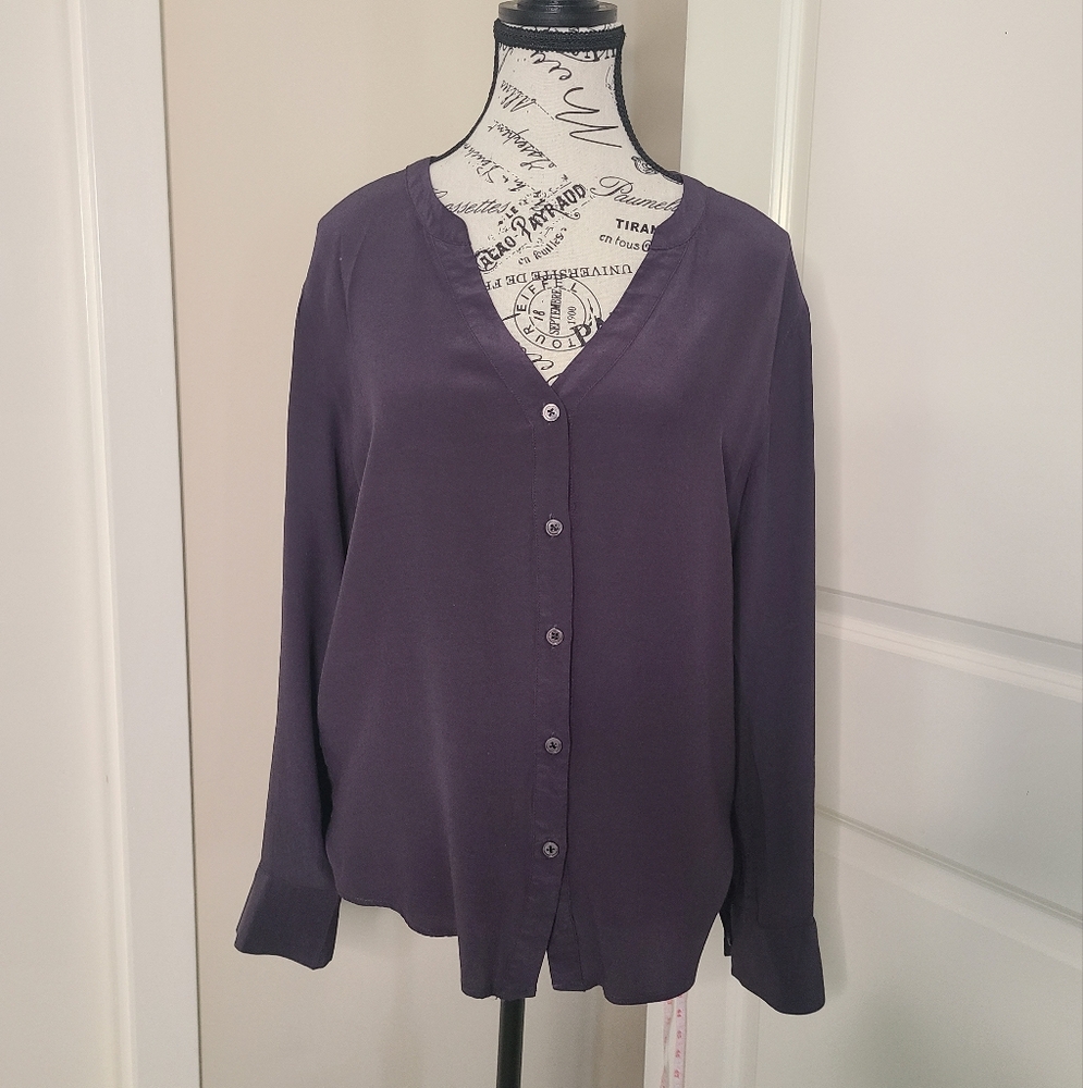 NAIF Long Sleeve Mauve button up blouse V Neck Womens Size L Roll Tab Sleeves
